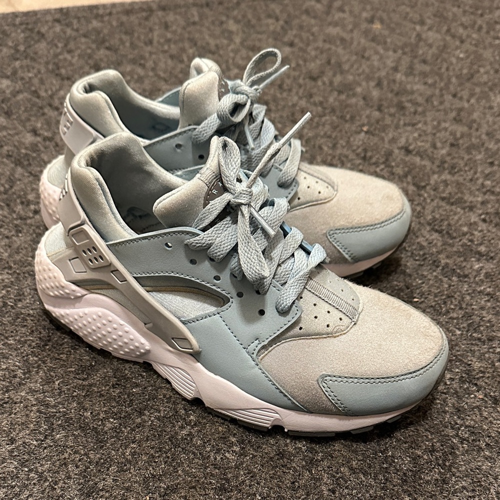5.5Y NIKE Hurrache